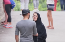 Mujer musulmana agredida en publico